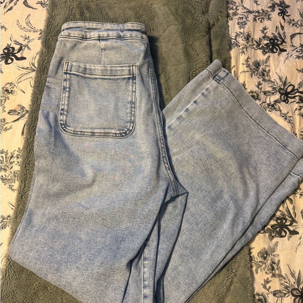LC Lauren Conrad Light Wash Straight Leg Jeans